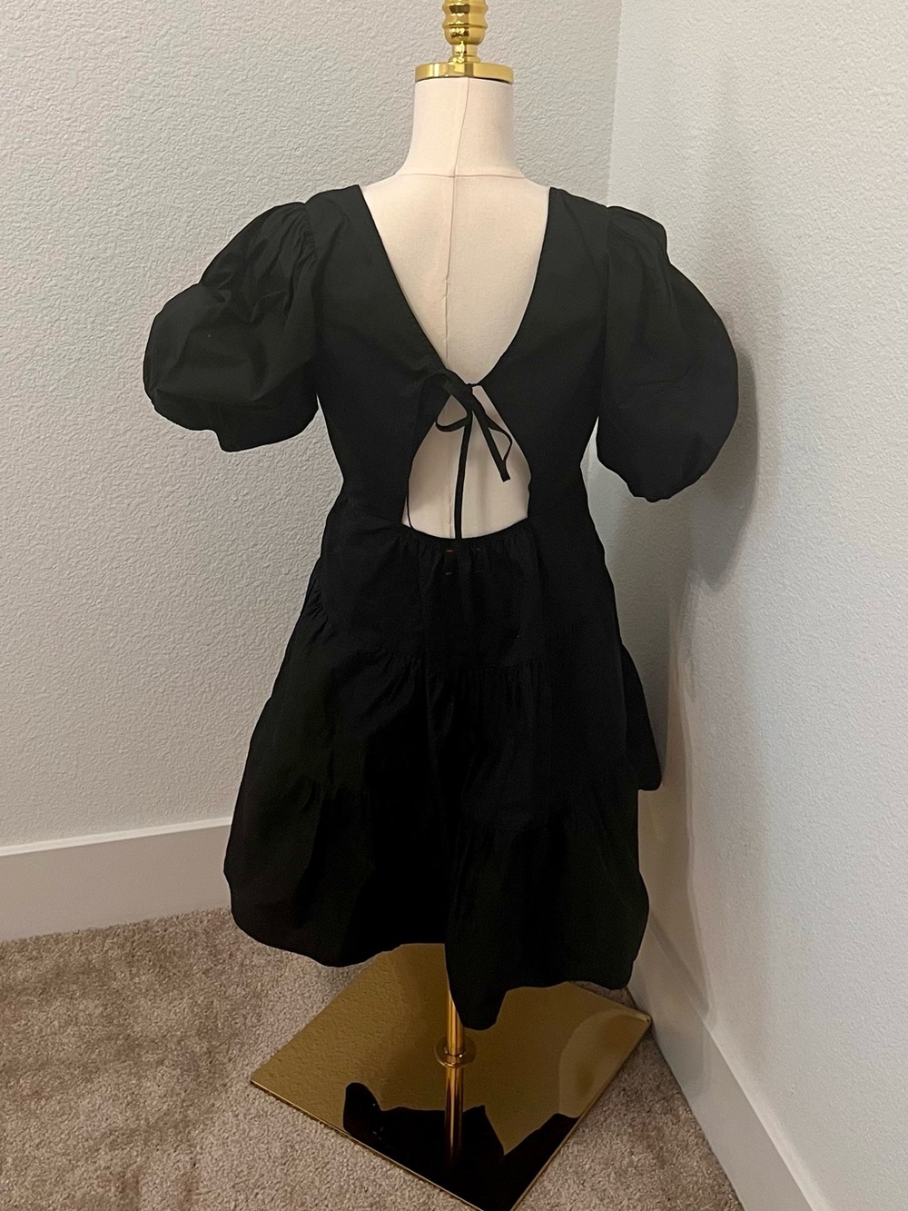 Xirena Black Puff Sleeve Mini Dress Open Back Tiered XS - Picture 7 of 10